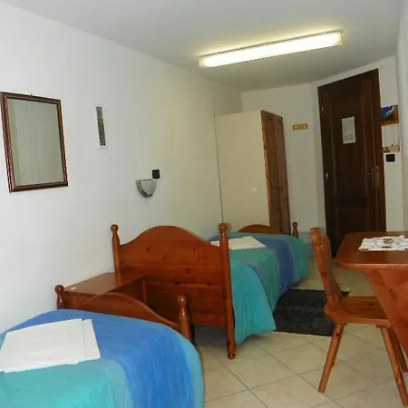 Crierel Hostel