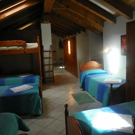 Crierel Hostel Lillianes