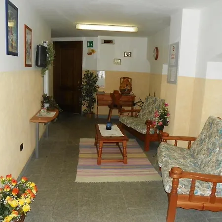 Crierel Hostel *