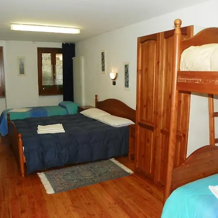 Crierel Hostel