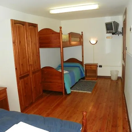 Hostel Crierel *