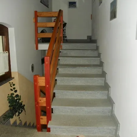 Hostel Crierel *