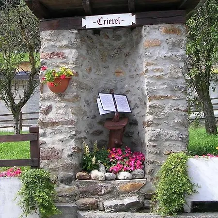 Crierel Hostel *