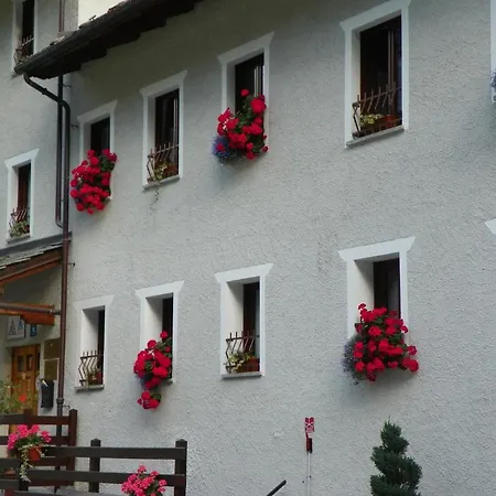 Crierel Hostel *