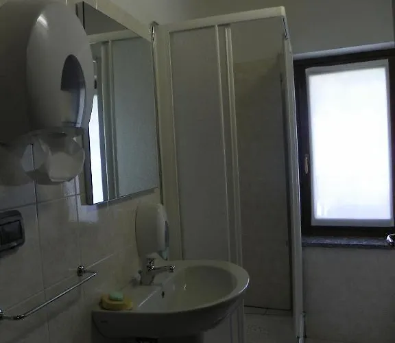 Crierel بيت شباب Lillianes