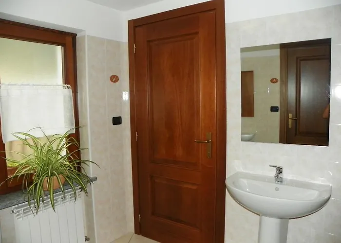 Crierel بيت شباب Lillianes